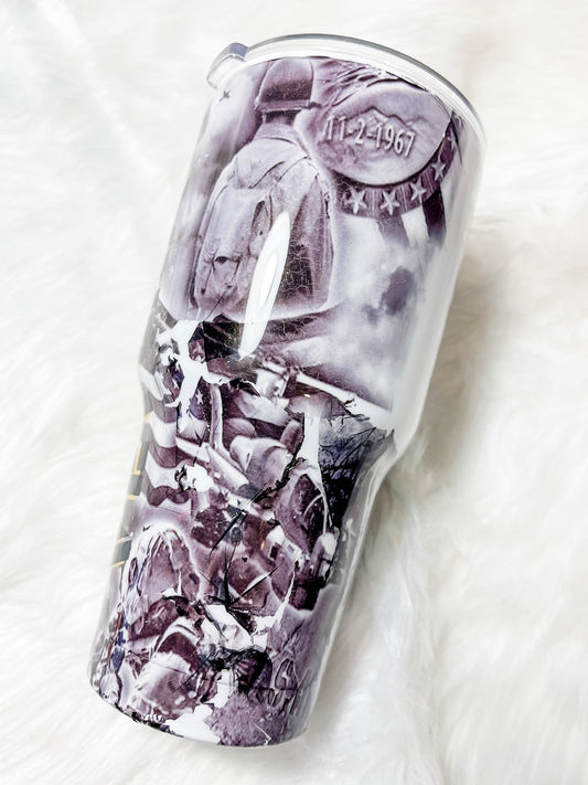 30 0z Stainless Steel Double Wall Modern Curve Tumbler