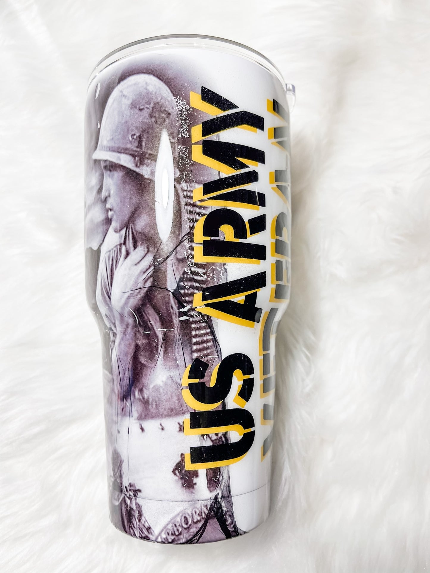 30 0z Stainless Steel Double Wall Modern Curve Tumbler